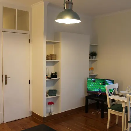 New With Great Living Balcony Downtown * Lisbona