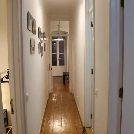 New With Great Living Balcony Downtown Lisbona