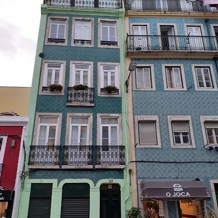 New With Great Living Balcony Downtown *