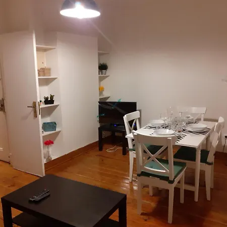 Appartamento New With Great Living Balcony Downtown *