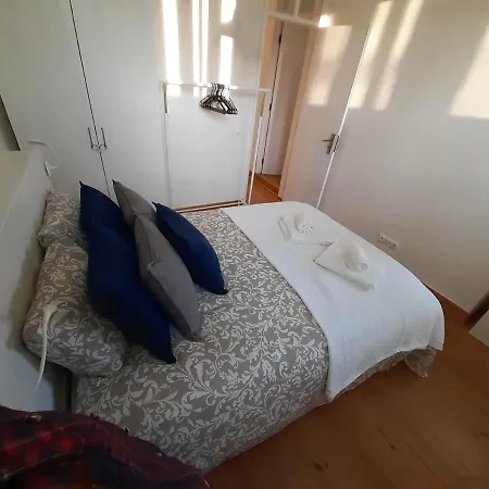 Appartamento New With Great Living Balcony Downtown